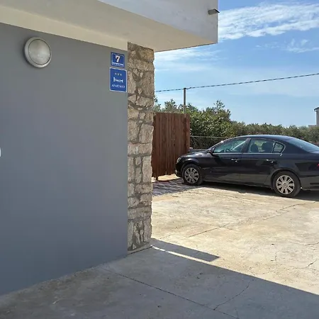 3 Bedroom Lovely In Apartament